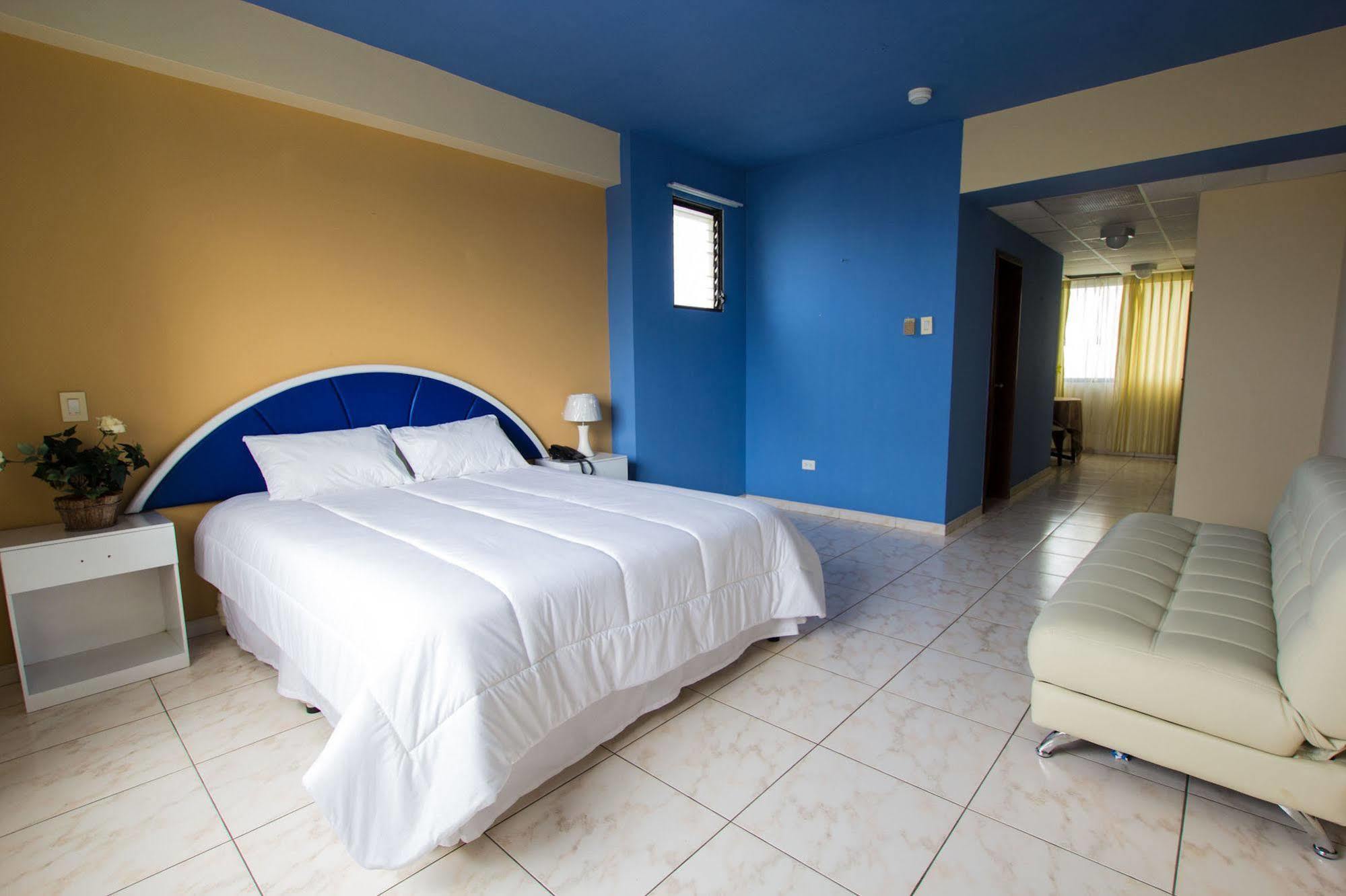 Blue Bay Hotel Salinas  Luaran gambar